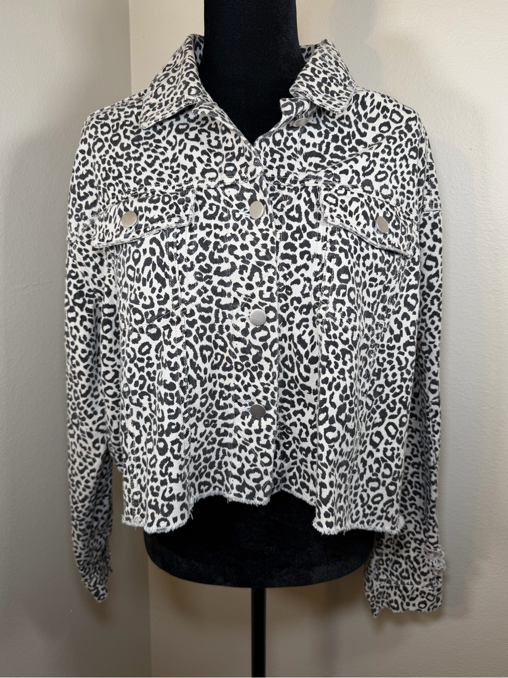 Comme USA Cropped Distressed Leopard Print Jean Jacket Oversized Grunge Party